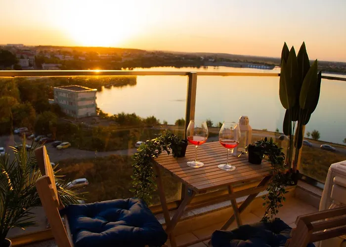 Cozy Special Lake View Residence